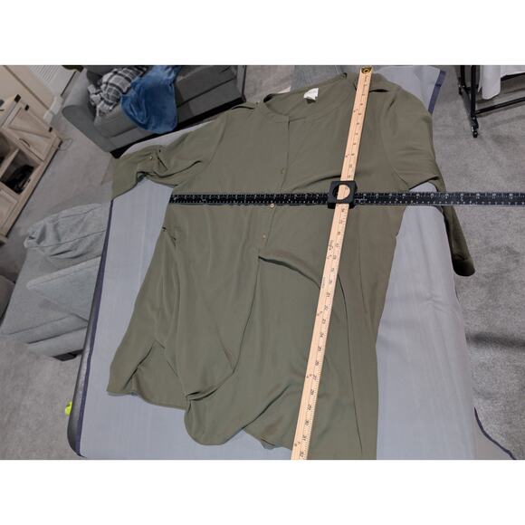 Chico's Size 3 XL Tunic Asymmetrical Hem Roll tab Sleeve 1/4 Button Shirt Modern - Picture 15 of 16